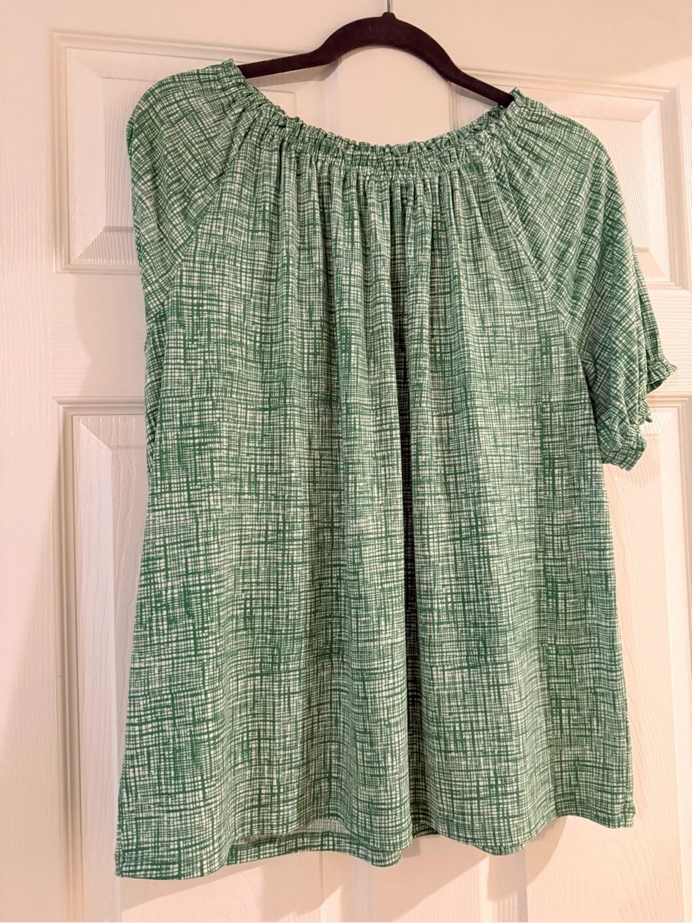 Ann Taylor Factory Green Textured Print Short-Sleeve Blouse